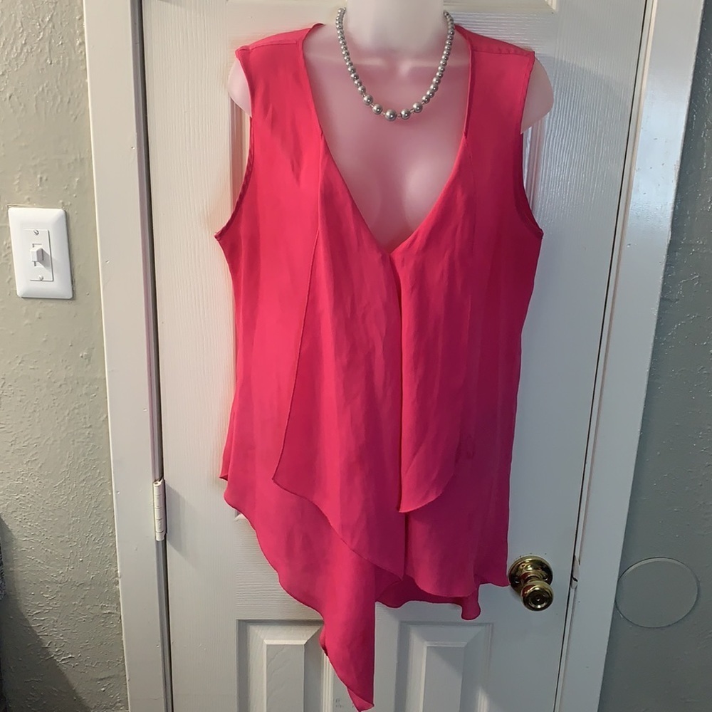 SLEEVELESS TOP BUNDLE (2) - Picture 5 of 8